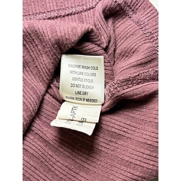 Selfie Scoop Short Sleeve Hook & Eye Rib-Knit Crop Top Juniors Medium Pink Mauve - Picture 8 of 11